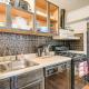 College Station Getaway w/ Hot Tub & Courtyard!, College Station (fotografie 9)