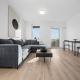 Modern 2-Bedroom Apartment in the Heart of Bratislava, Bratislava - Photo 3