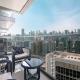 Modern 1-Bedroom Apartment with Stunning Burj Khalifa and city Views Dubái - Foto 1