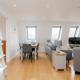 StarHost Residences - Central 3 Bed Apartment at Regents Court, Newbury - Foto 2