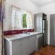 The Croft 4 BR Bungalow with Air-Con and Parking, Окленд - Фото 8