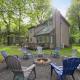 Dreamy Lake House - Fireplace, Firepit & Pet Friendly