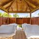 Beach View - Blue Ocean View townhome - LV18th, Palm-Eagle Beach (photo 2)