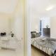 Chic 2BR Apt Near Crown with FREE Parking, Melbourne (Foto 7)