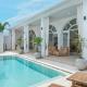 Halle - Tropical Elegance 2BR Villa - Steps from the Beach Munggu - Photo 7