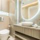 Renovated Unit with Skyscraper Views, Close to JBR Beach, Elite Residence, Dubai Marina by Deluxe Holiday Homes, Dubai - Foto 9