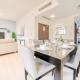 High Floor 2BR With a View of the Dubai Marina Canal Steps Away From the Beach , Shams 1, JBR by Deluxe Holiday Homes, Dubaï - Photo 6