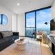 The Skyline - 68F Luxury Sky Home 2bed 1bath opposite Southern Cross Station within Free Tram Zone Мельбурн - Фото 4