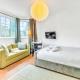 Studio, 25min Wembley Stadium & Central London, NFL, Free Parking, Lots of free snacks, toiletries, XMAS bookings now!, Colindale