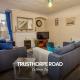 Beautiful 3-bed home in Mablethorpe by Renzo, Walk to the Beach, Free Parking! Sutton on Sea - Foto 1