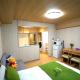 Room 204 Nishi-Shinjuku Gochome 9 minutes walk 40 square meters Sleeps up to 6 people, Tokio - Fotografie 2