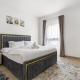 Prime Location 2BR Apartment with Pool & Dining Nearby, Abú Zabí (fotografie 3)