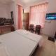 R Square Homestay, Dehradun - Foto 8