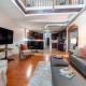 Luxmoore Park Penthouse, Westfield