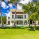 Luxury Rentals in Punta Cana - Exclusive Waterfall Villa with Private Pool, BBQ, Maid, Golf - Zdjęcie 7
