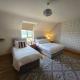 5 Bed House - Sleeps 14 - Pets - Garden - Parking, Killybegs