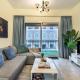Spacious 1-BR Opposite Mall with Huge Pool & Gym, Dubaj - Fotografie 1