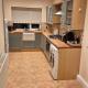 Spacious house with parking in excellent location Cardiff - Photo 2