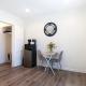 Cozy 2nd-Floor Studio Apartment Just a Block from Beverly Hills & Top LA Attractions, Los Angeles - Foto 10