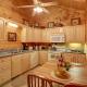 1BR log cabin- cozy, hot tub, in Gatlinburg, Gatlinburg - Fotografie 7