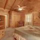 1BR log cabin- cozy, hot tub, in Gatlinburg, Gatlinburg - Fotografie 9