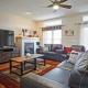 Hot Tub, Blue River in Backyard, Close to 5 Ski Resorts, On Free Bus Route, New Listing, Silverthorne (zdjęcie 3)
