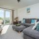 Three bedroom house in Porth - Фото 1