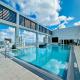 Art-filled Loft 180 Views, Rooftop Pool, Parking, Майами (фото 4)