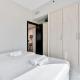 1BR Oasis with Pool, Gym, and Kid's Playground, Dubaj - Fotografie 10