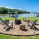 Pelican Estates Lake House at Cedar Creek Lake, Log Cabin