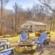 Peaceful Cabin at Lake Logan with Spacious Yard!, Elkton