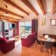 Stone Villa with Panoramic Views, Rocher (fotografie 9)