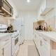 Work and Play Condo with Patio in West Hollywood, Los Angeles - Fotografie 2