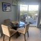 Modern apartment & harbour views, Окленд - Фото 6