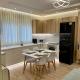 Spacious Apartment - 1 Minute Walking from Center, Tirana - Zdjęcie 1