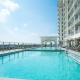 Great views and tons of amenities, Galveston - Photo 3