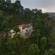 Whispering Waters - breathtaking vistas of hills!, Jambur - Foto 1