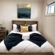 3BR house with parking & AC, 15 mins walk to wharf, Greenwell Point