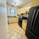 Central Laval - beautiful 2 bedrooms house with parking on 1st floor - 31 days minimum - Foto 2