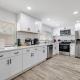 Frisco Getaway Hometel w the Spa and Outdoor Kitchen, Frisco - Foto 10
