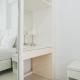 Elegant 2BR at Bassura City Apartment By Travelio, Jakarta - Fotografie 4
