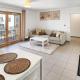 Cosy Arborea, Bron - Kuva 4