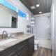 TV Blue Tiny Houseboat at Lake Cumberland Marina, Nancy (фото 6)