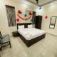 Hotel 8 INN, Zirakpur - Foto 4