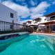 Casa Hibiscus - Shared Pool and BBQ - Close to Seafront Promenade By Lanzarote Vacation Homes, Punta de Mujeres (foto 2)