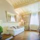 Signoria Suite Elegant With View - Daily Refresh Available, Florence - Photo 8