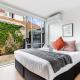 Relaxing 1BR Hideaway in Herne Bay I Zodiak Stays, Окленд - Фото 1