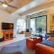 Mtn & Reservoir Views: Cozy Dillon Condo!, Dillon (Foto 3)