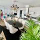 Luxury City Center apartment with Canal view 1 kingsize bed and 1 sleeping sofa, Amsterdam