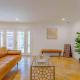 Cozy Home with Pool and Jacuzzi Minutes from Universal Studios, Los Angeles - Foto 4